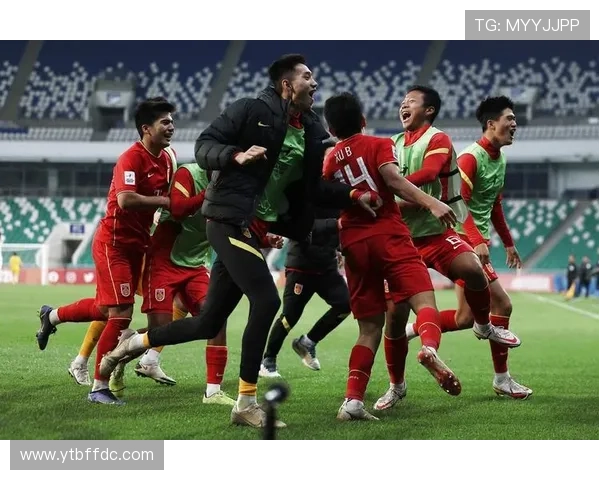 中国足球明星的崛起与支持力量共舞的辉煌历程